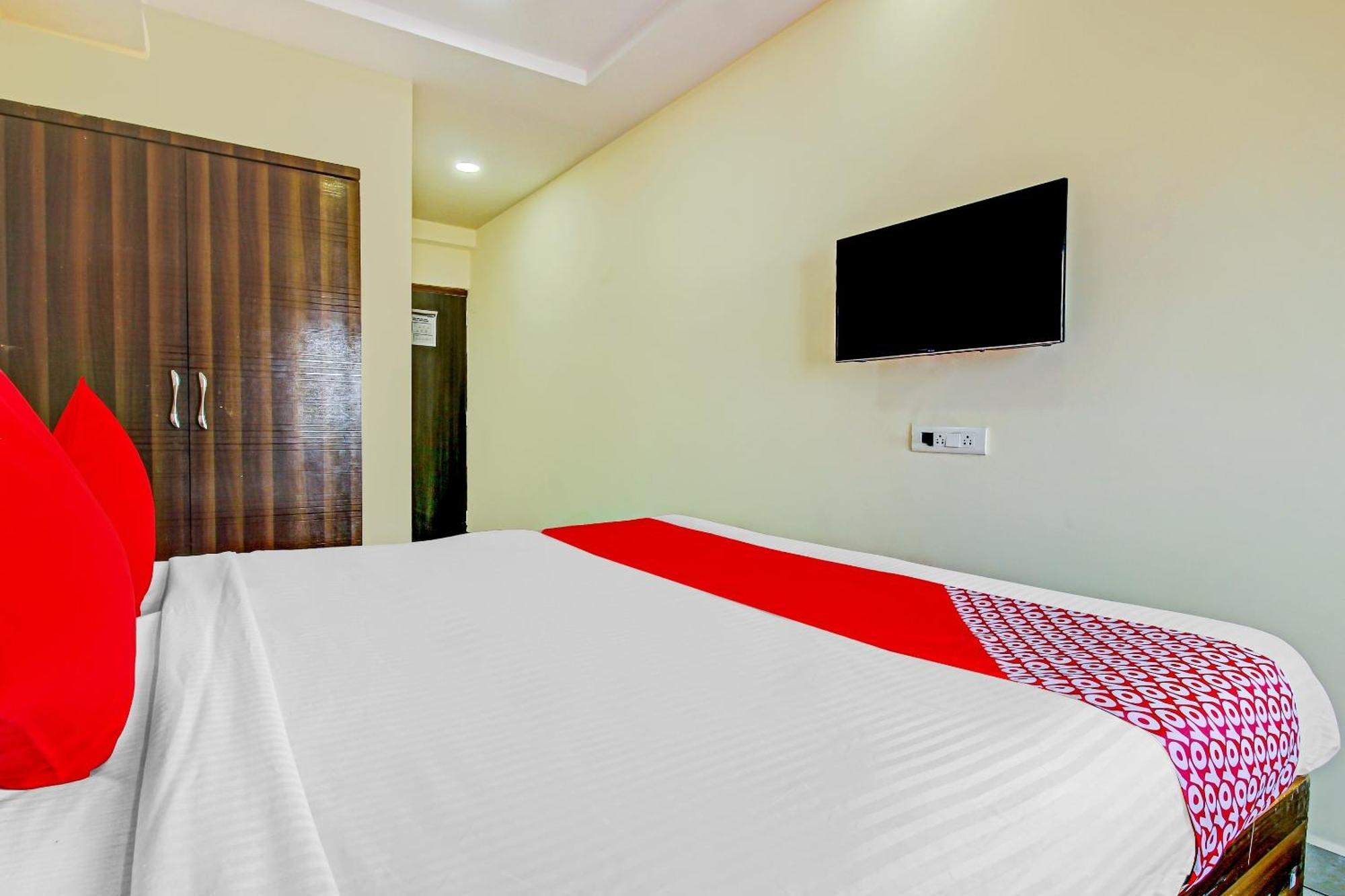 Hotel O Adhin Residency Hyderabad Exterior foto